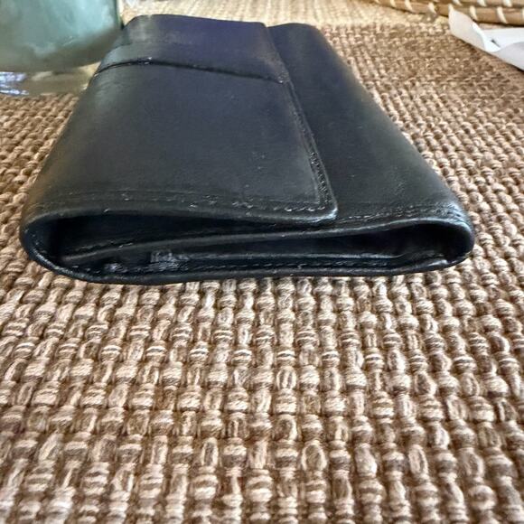 Coach hampton trifold wallet - Gem Vintage Coach Hampton Leatherware wallet